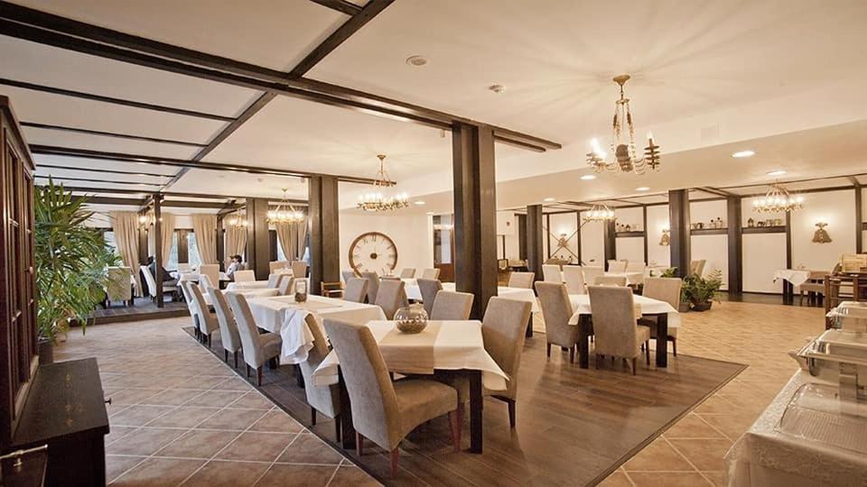 Hotel Regina Синая Экстерьер фото